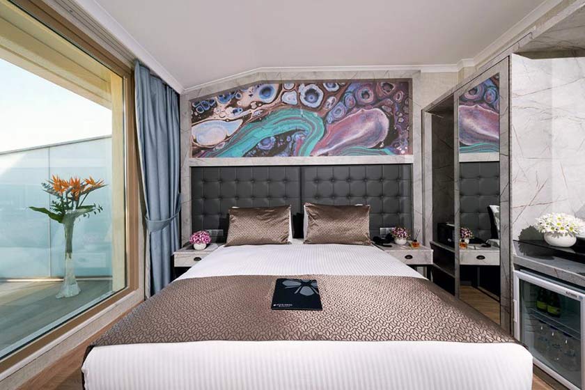 Four Sides Hotel Sisli Istanbul - Double Room with Balcony