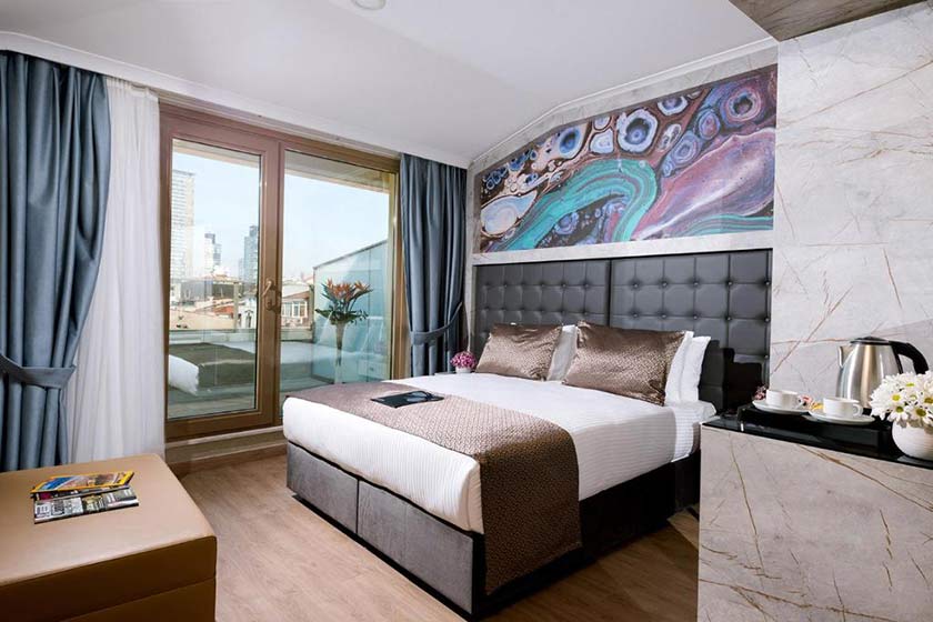Four Sides Hotel Sisli Istanbul - Double Room with Balcony
