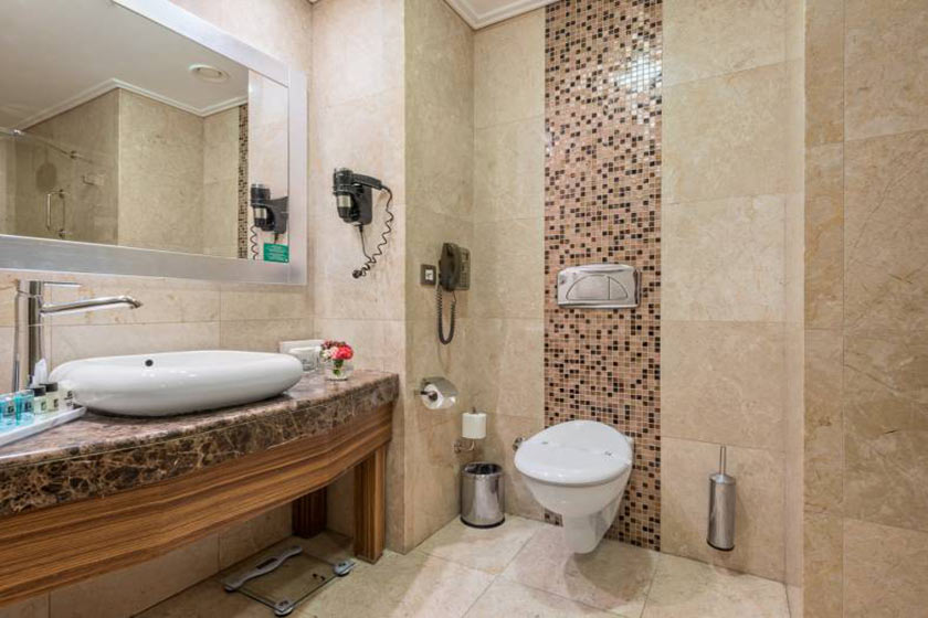 Holiday Inn Sisli Hotel Istanbul - Business Suite Smoking