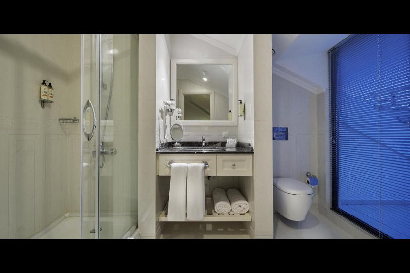 Icon Istanbul Hotel Istanbul - Deluxe King Bed Room with Balcony