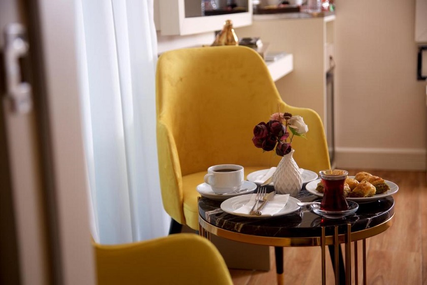 Icon Istanbul Hotel Istanbul - Deluxe King Bed Room with Balcony