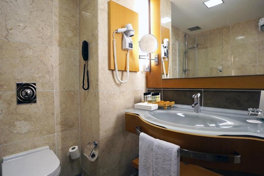 point taksim istanbul - Adjoining Deluxe Family Room