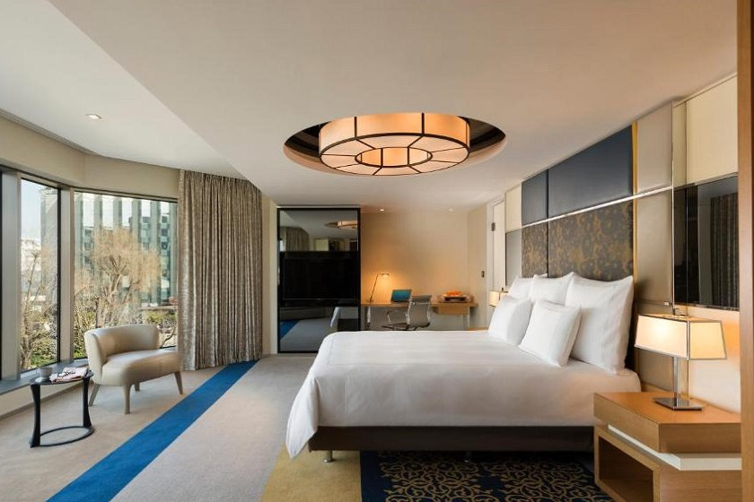 Swissotel The Bosphorus Istanbul - corner room with garden view