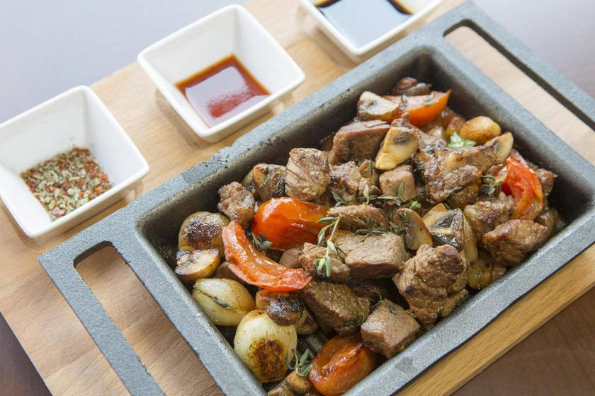 Icon Istanbul Hotel - food and drink