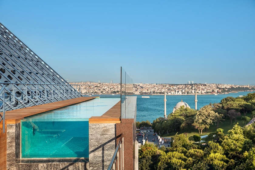 The Ritz Carlton Istanbul - pool