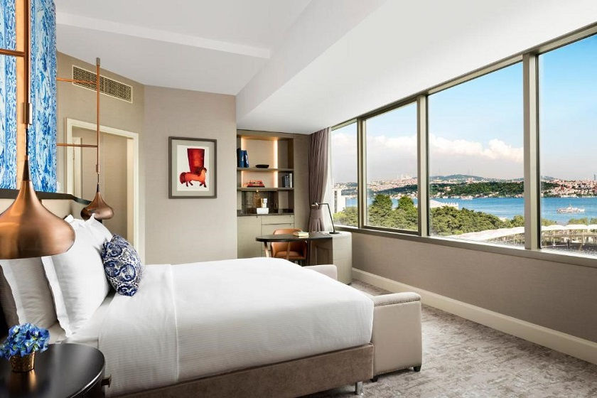 The Ritz Carlton Istanbul - Front Bosphorus View Room