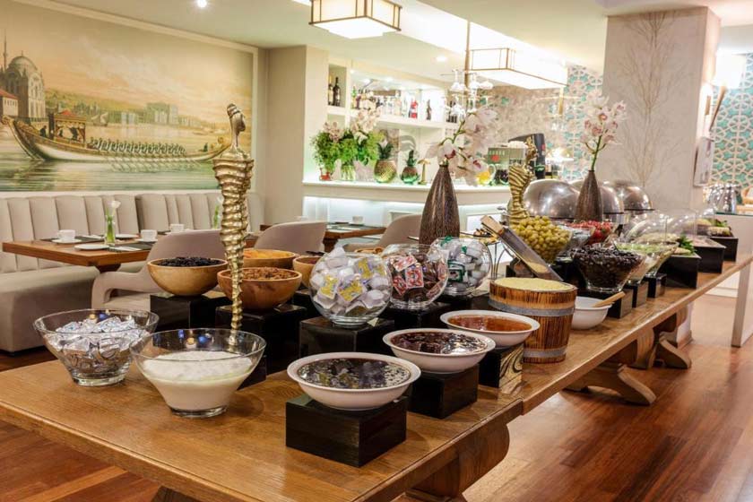 Hotel Amira Istanbul - breakfast