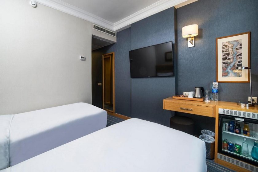 Radisson Hotel Istanbul Sultanahmet - Standard Room with Sea View Non-Smoking