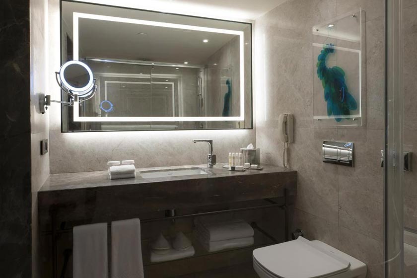 DoubleTree by Hilton Istanbul - Sirkeci - istanbul - King Guest Room