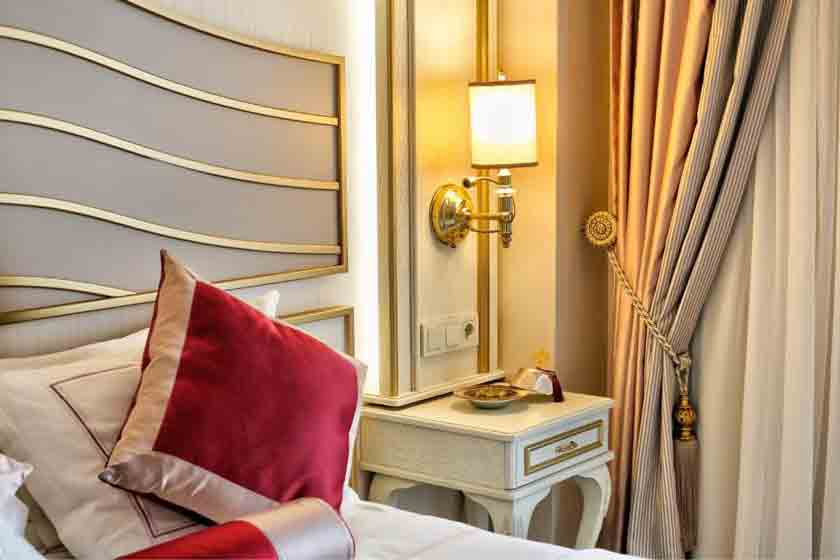 Halifaks Hotel Istanbul - Deluxe Single Room with Balcony