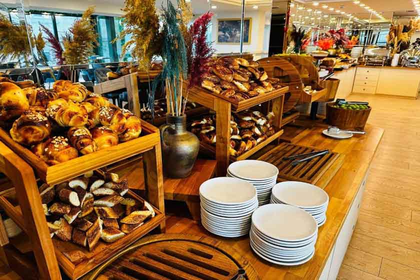 Marble Hotel - breakfast