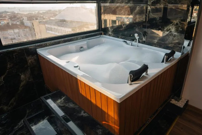 Cip Hotel & Spa - Bakirkoy Istanbul City Center Istanbul - Suite with Hot Tub