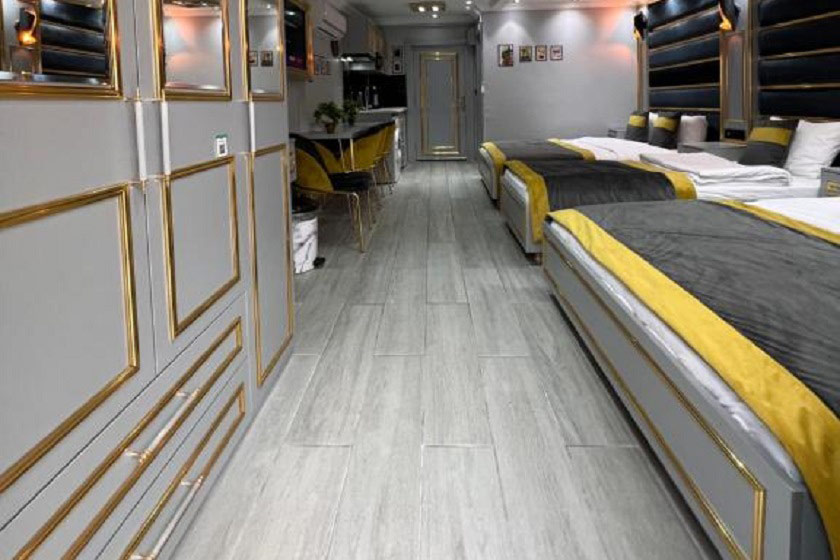 Taksim Larissa Residence Istanbul - Family Suite with Balcony