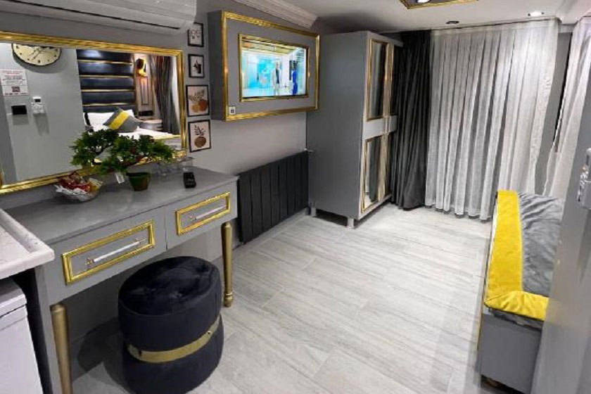 Taksim Larissa Residence Istanbul - Deluxe Double Room with Balcony