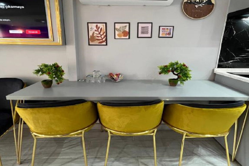 Taksim Larissa Residence Istanbul - Family Suite with Balcony