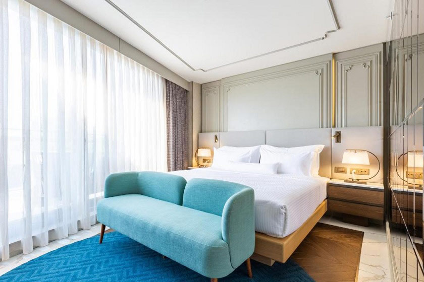 Stayso The House Hotel Istanbul - Junior Suite with Terrace and Bathtub
