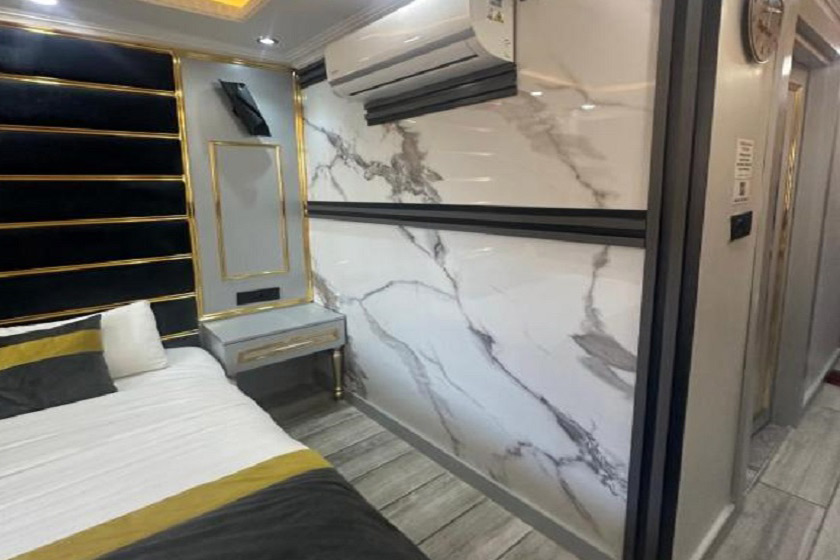 Taksim Larissa Residence Istanbul - Deluxe Double Room with Balcony