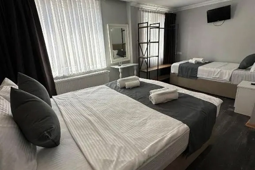 Rose Bouquets Hotel Istanbul - Standard Triple Room