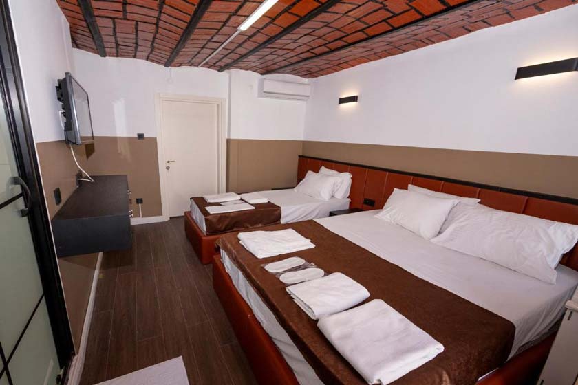 Miss suite istanbul - Deluxe triple Room