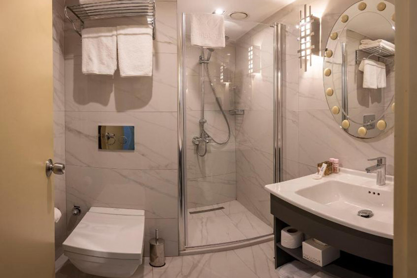 Taxim Hill Hotel Istanbul - Superior Double or Twin Room with Square View